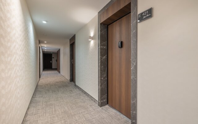 Blue Seashell Studio by Renters