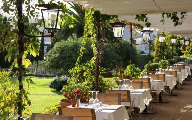 Hotel Es Port
