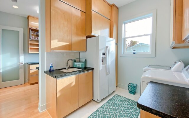 1893bays 5 Bedroom Home
