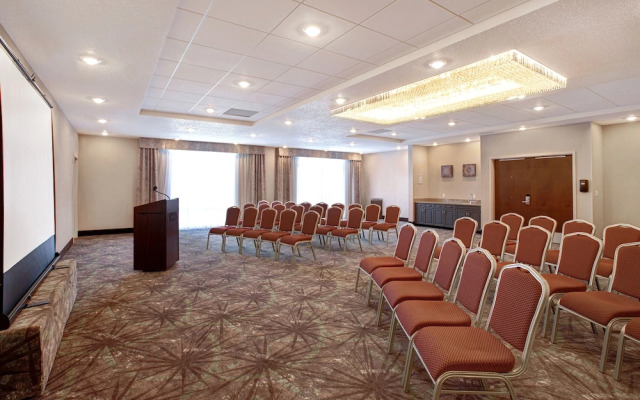 Ramada by Wyndham St. Paul AB