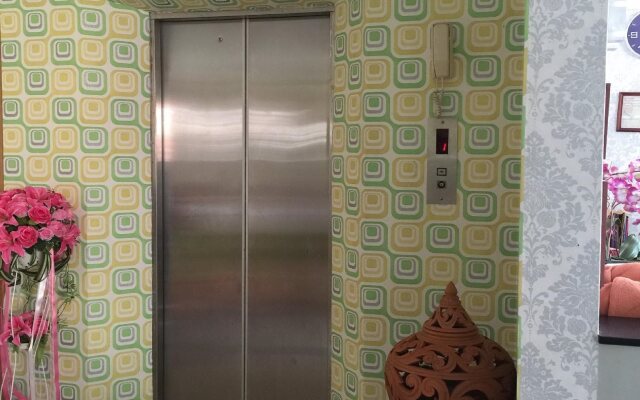 Green Harbor Hotel & Service Apartment