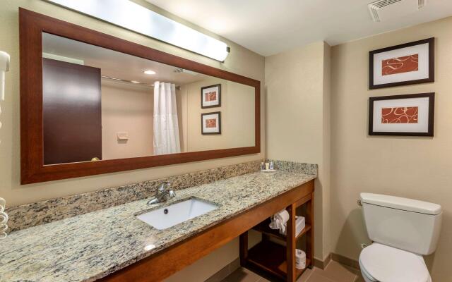 Comfort Suites Newark - Harrison