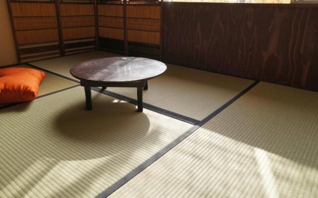 Guesthouse Itoya Kyoto