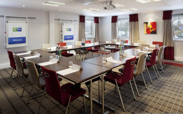 Holiday Inn Express Birmingham - Oldbury by IHG