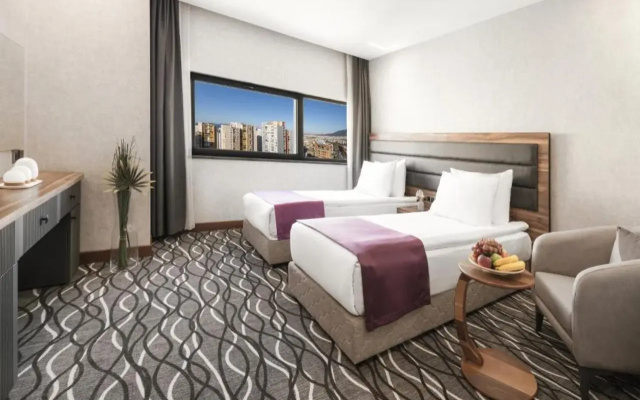 Lilium Hotel & Suites
