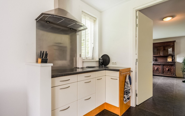 Pretty Holiday Home in Vroomshoop with Garden