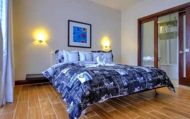 Strand Ocean Drive Suites
