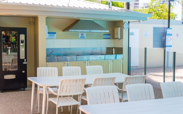 Comfort Inn & Suites Mari Court