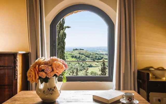 Luxury Sustainability and Eco Pool in Tower Apt