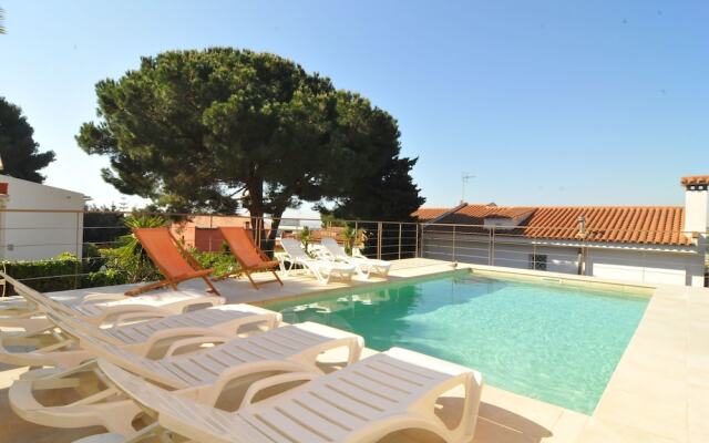 HomeHolidaysRentals Moai - Costa Barcelona
