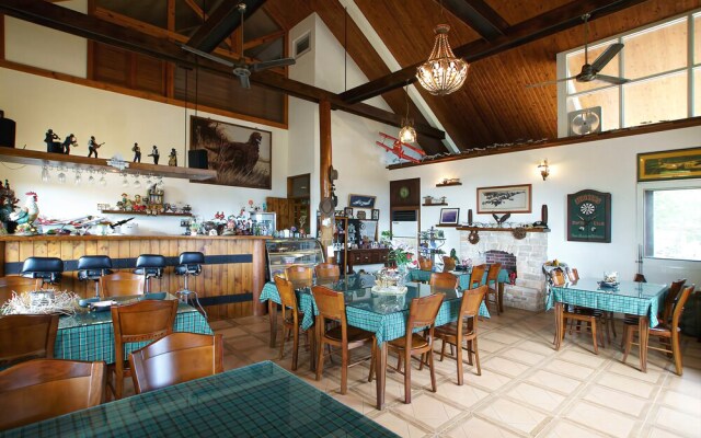 Hou Niao Fei Xing B&B