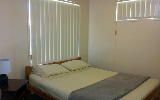 Huntington Villas – Guest Rooms – Warner