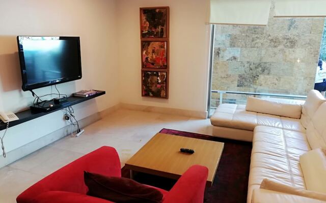 Via 38 C01 by Realty Group