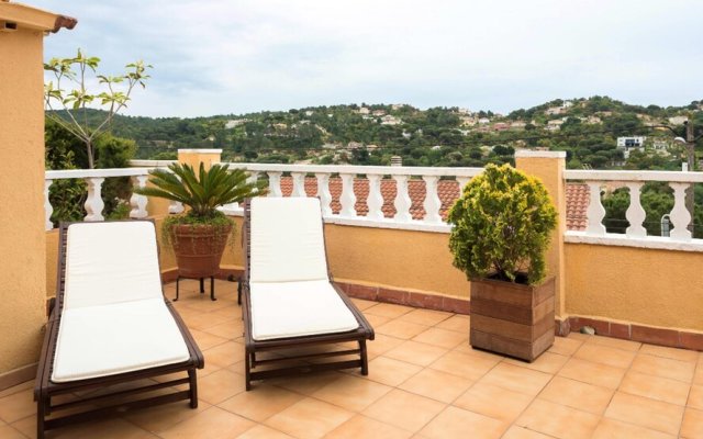 Apartment with 2 Bedrooms in Vidreres, with Wonderful Mountain View, Furnished Terrace And Wifi - 8 Km From the Beach
