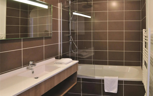 Golden Tulip Pornic Suites