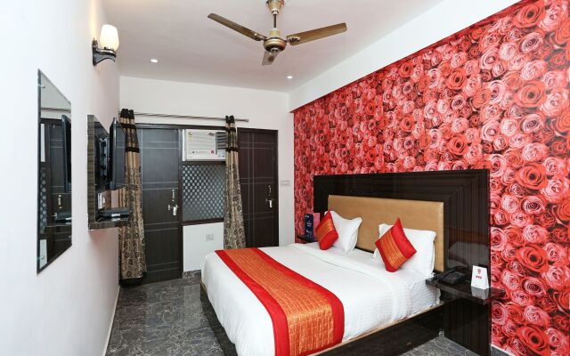 OYO 11405 Hotel Tej Palace