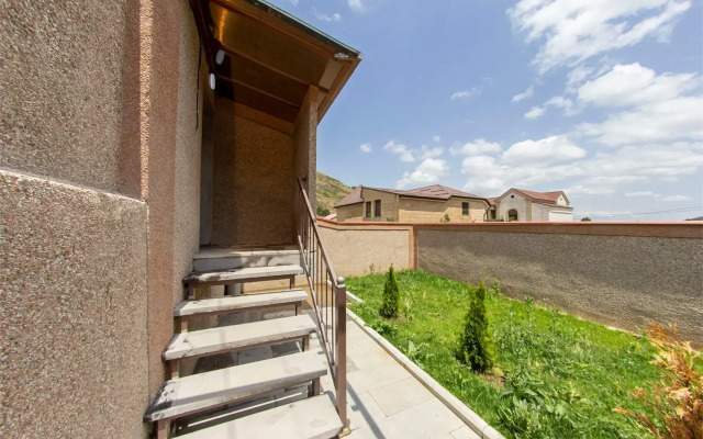 Tsaghkadzor Inn (Tsaghkadzor Inn)