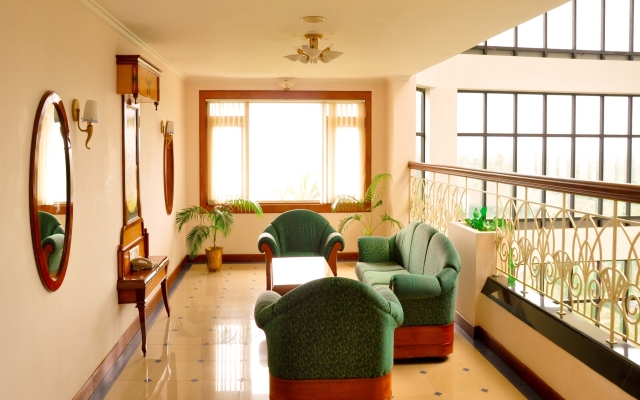 Kanoos Residency