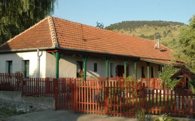 Guesthouse to the Jolly Zwingli