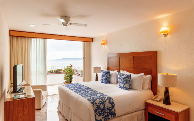 Grand Miramar All Luxury Suites & Residences