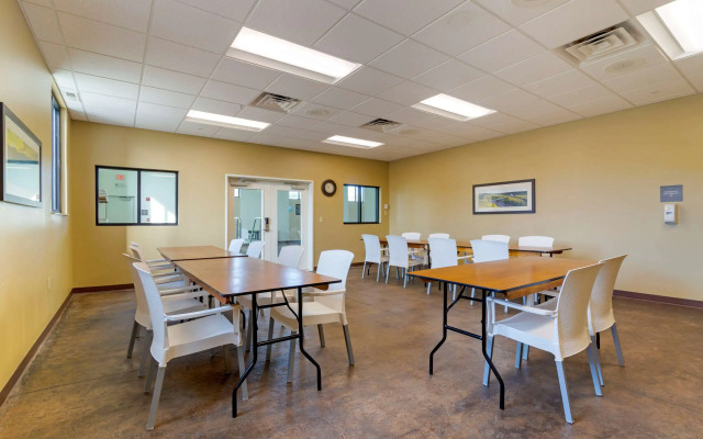 Comfort Inn & Suites Mandan - Bismarck