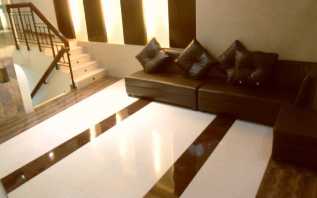 Ava Palm Suites