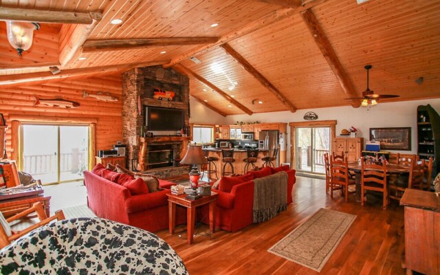 Castle Glen Chalet-1845 by Big Bear Vacations