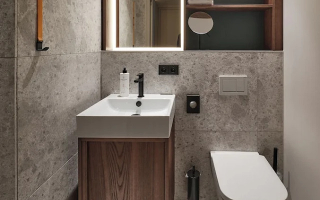 The Zipper Hotel & Apartments