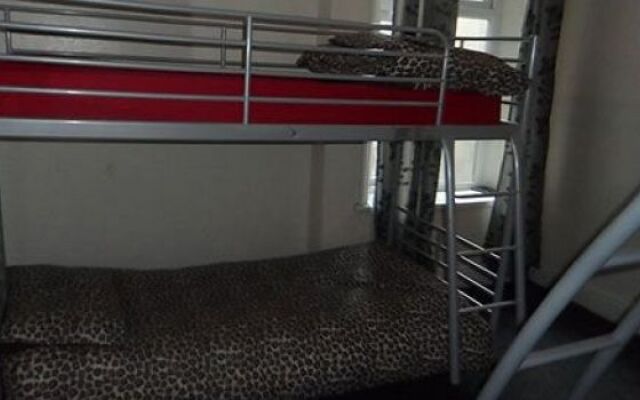The Hangover Hotel - Hostel