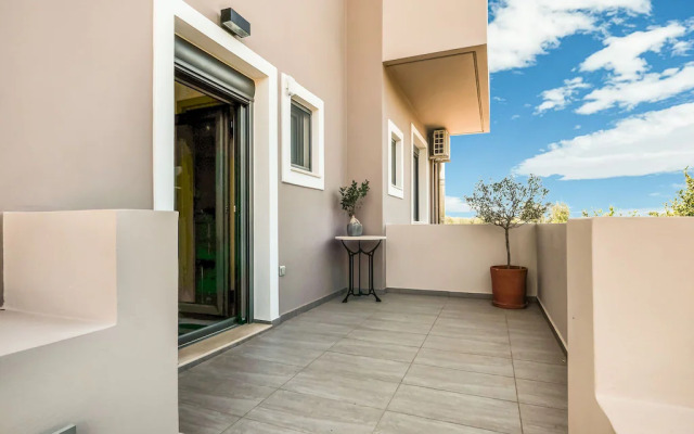 Villa in Adelianos Kampos With Pool