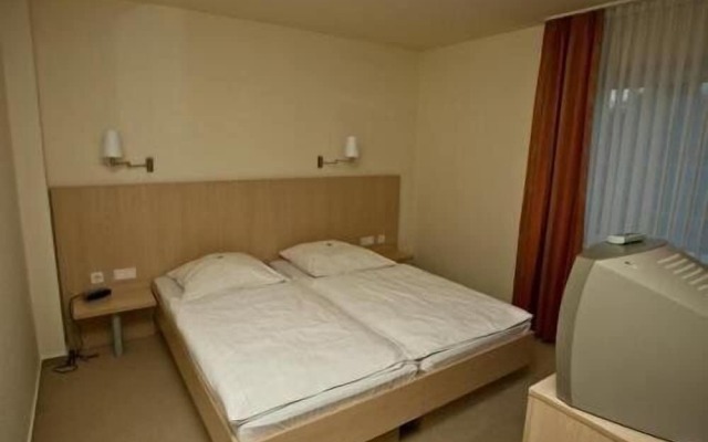 Hotel Manu