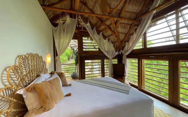 Tokipa at Punta Sayulita