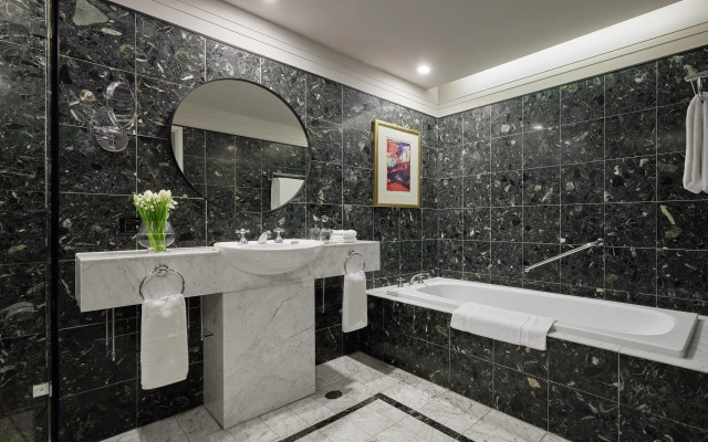 Hyatt Hotel Canberra - a Park Hyatt