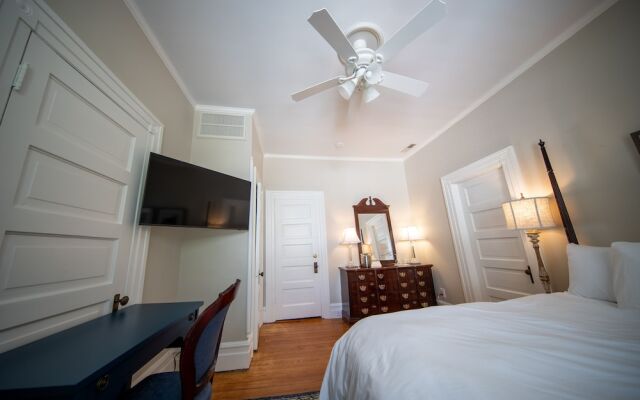 The Edenton Collection-Captain's Quarters Inn