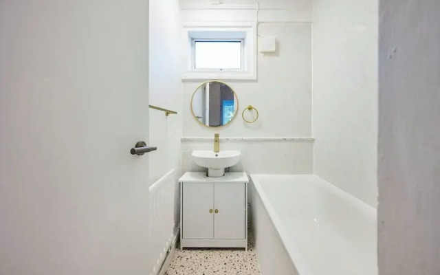 Beautiful 3bed house 7 min to Hyde Park