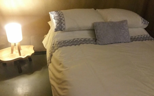 Campfires and Stars Glamping