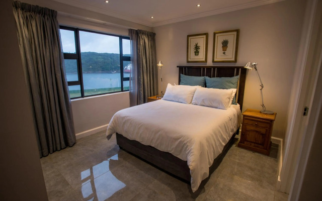 uSHAKA WATERFRONT - PENTHOUSE PLUSH PERFECTION