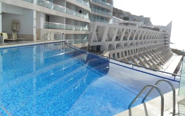 Sesimbra Oceanfront Hotel