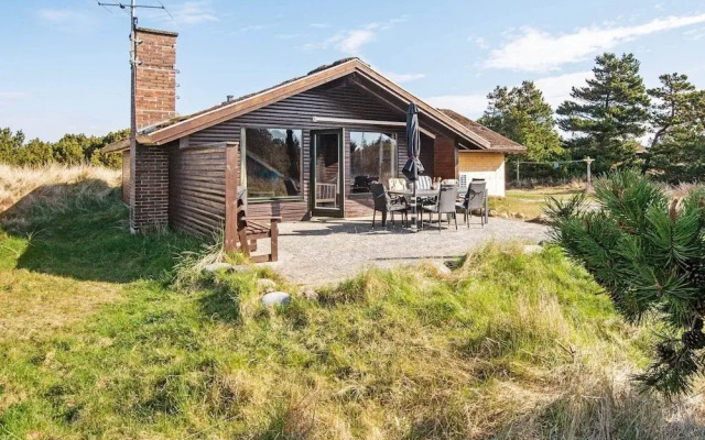 6 Person Holiday Home in Romo