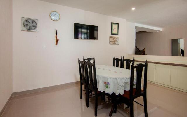 OYO 2382 Wisata Hotel