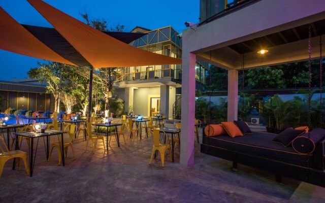 White Rabbit Hostel - Adults Only