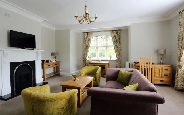 Arden House - Mackintosh Apartment