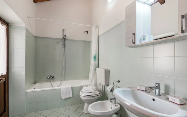 Nel Cuore Di Baveno 50m from Lake