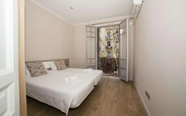 Sagrada Familia Apartment