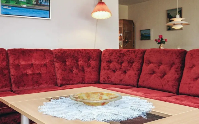 6 Person Holiday Home in Hals