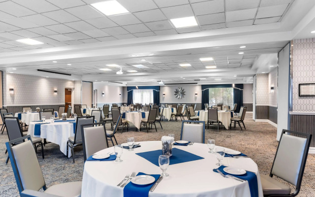 Best Western Plus Abbey Inn