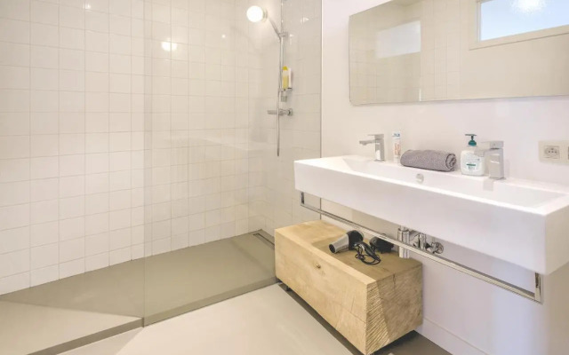 Apartment with Rooftop Terrace in the Heart of Antwerp