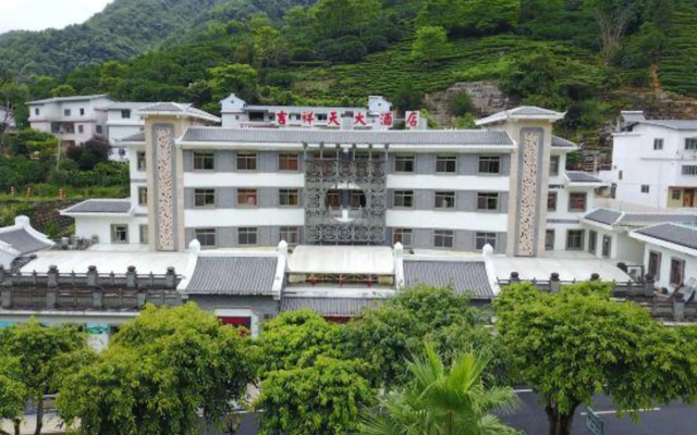 Jixiang Tiankeshe Hotel