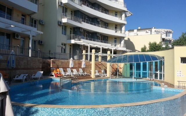 Menada Sunset II Kosharitsa