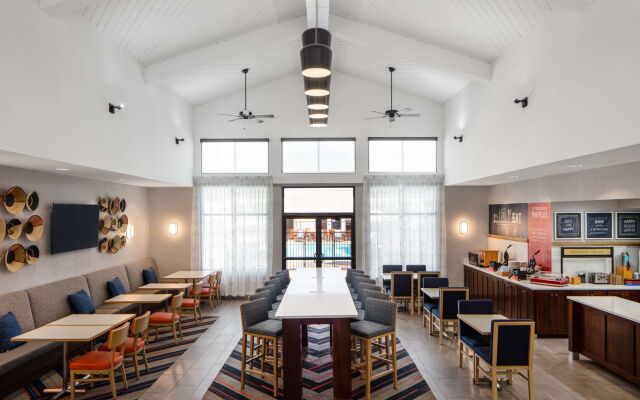 Hampton Inn & Suites El Paso-Airport